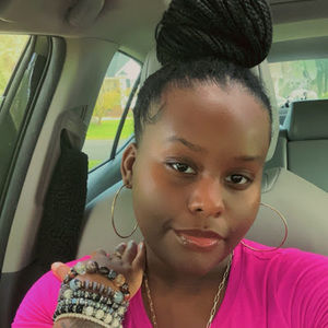 Meet your Posher, Amber